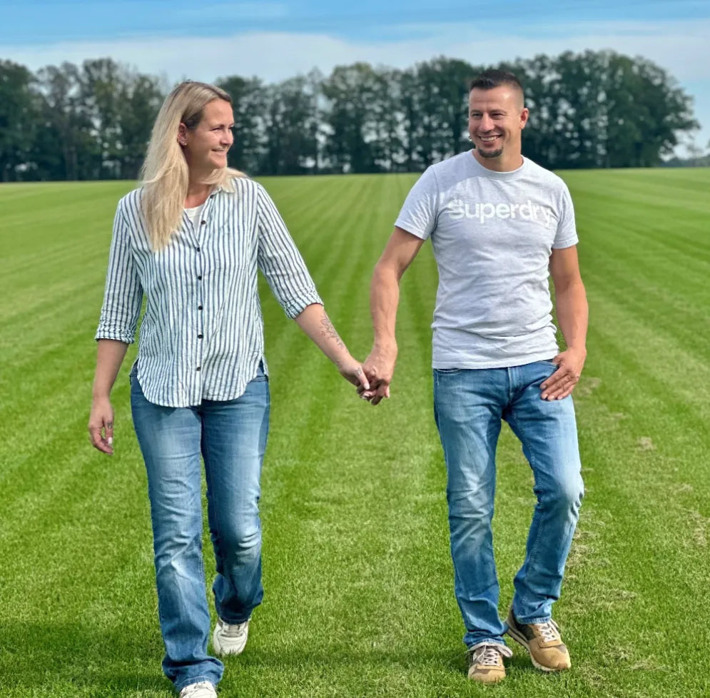 Die Rasenprofis Oliver und Jennie Winkel